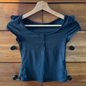 lululemon Women's Black Cap Sleeve Henley T-shirt in XS